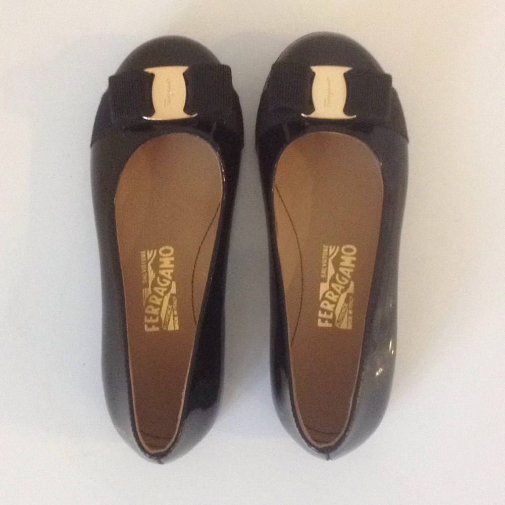 BRAND NEW! Girls Salvatore Ferragamo Flats